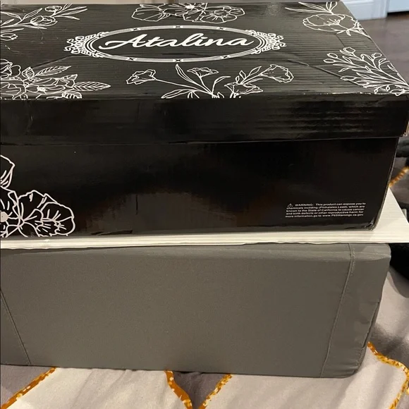 Elegant White and Gold Women's Sneakers - Picture 6 of 7